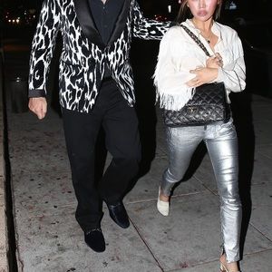 Meet your Posher, Gregory